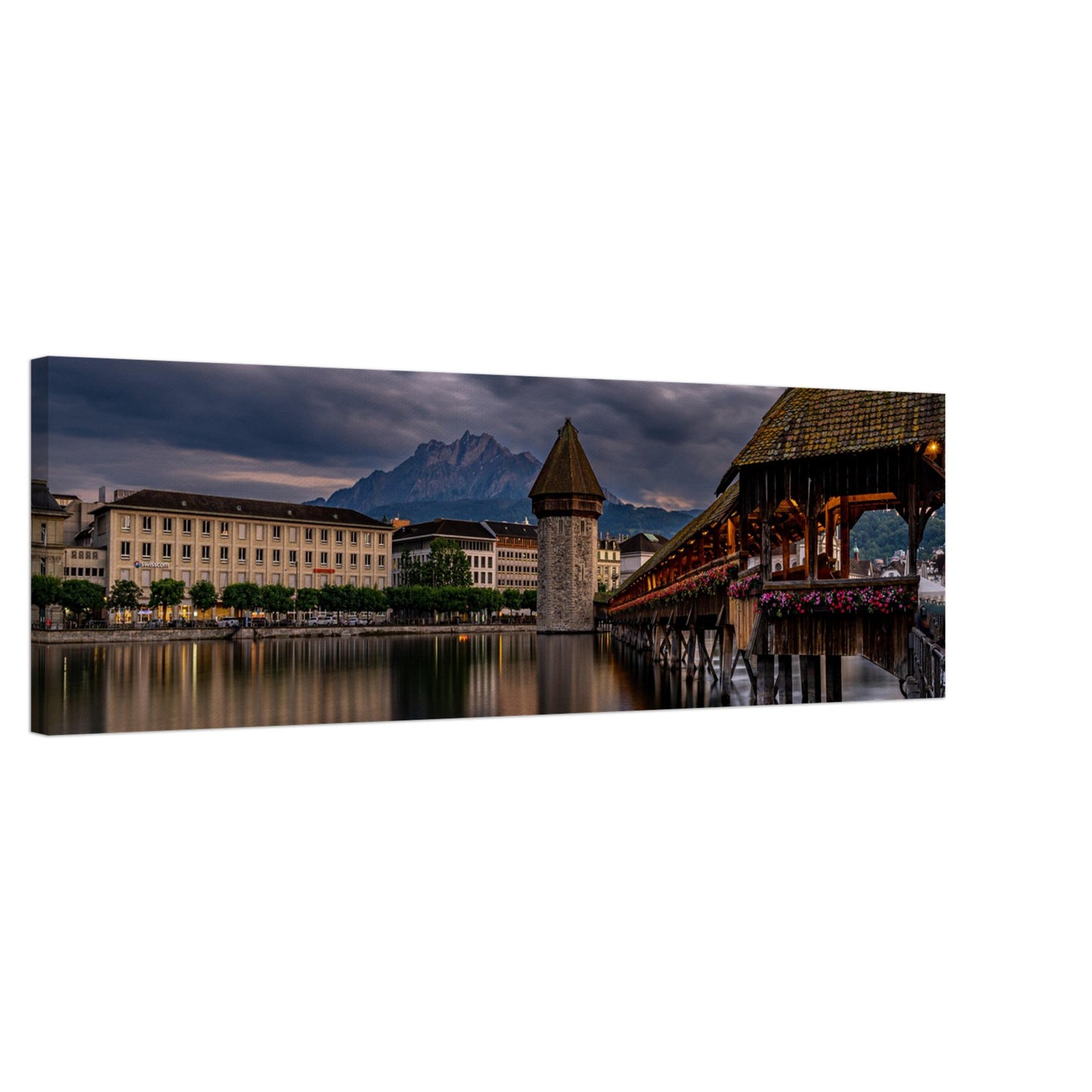 Kapellbrücke Luzern mit Pilatus am Abend auf Leinwand